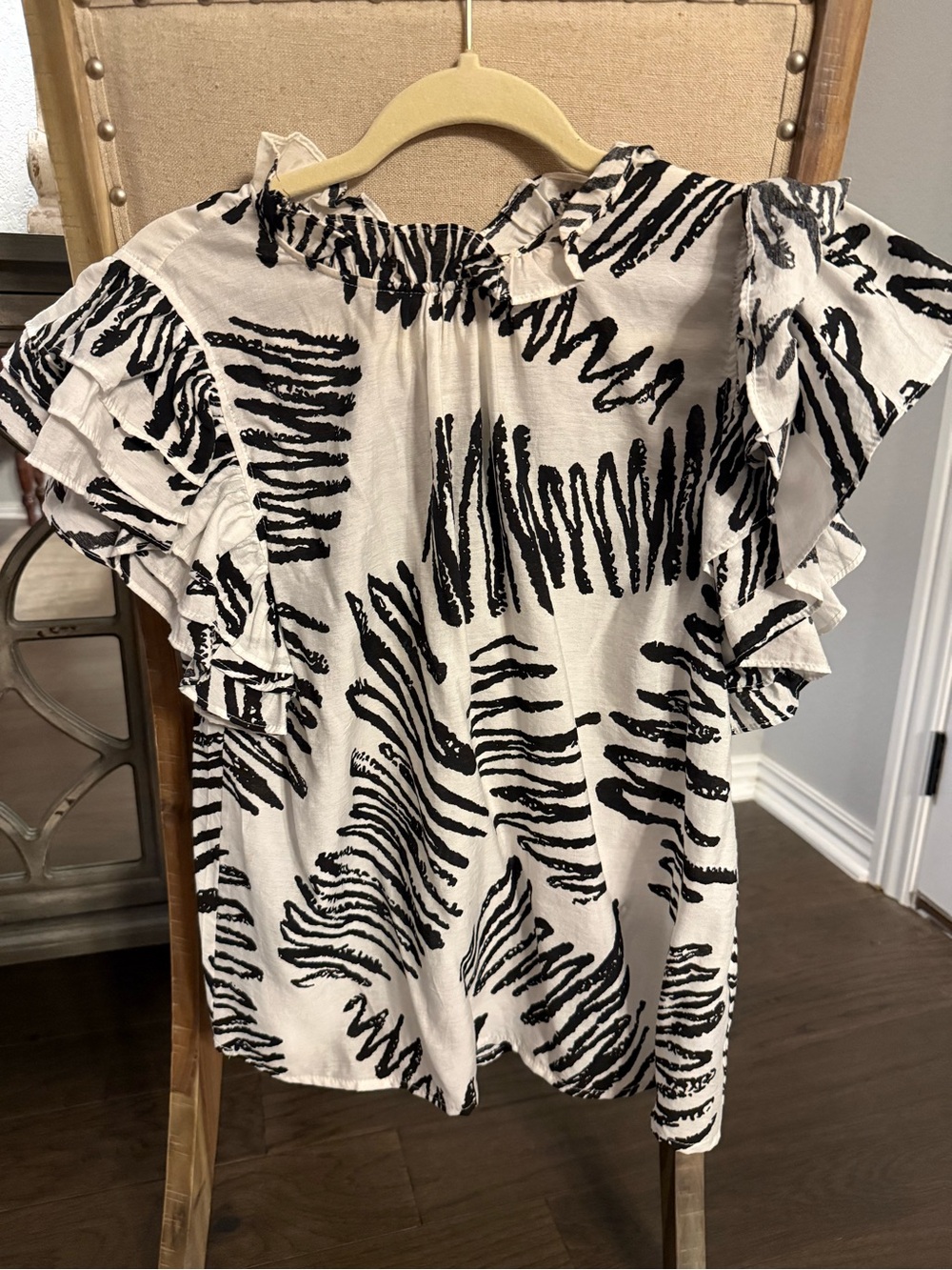THML Black & White Ruffle Sleeve Blouse